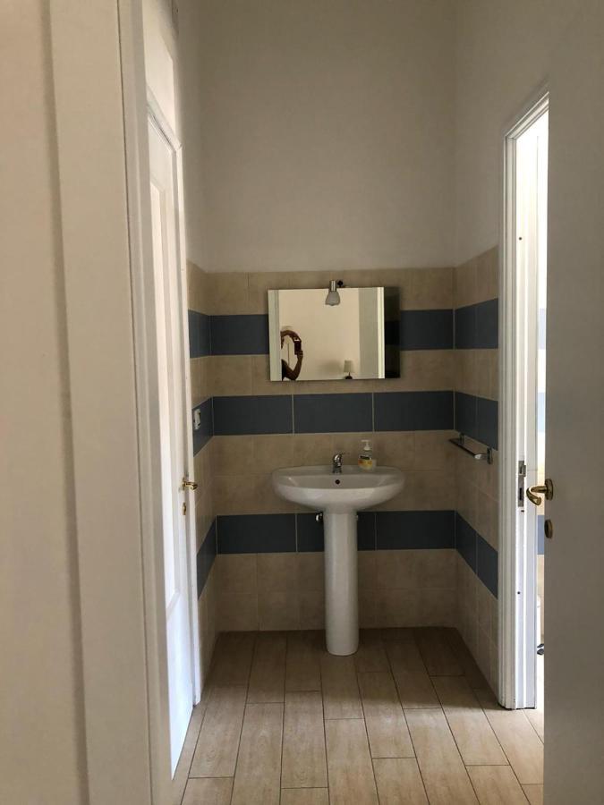 B&B Piazza Dante Nuoro Нуоро Экстерьер фото