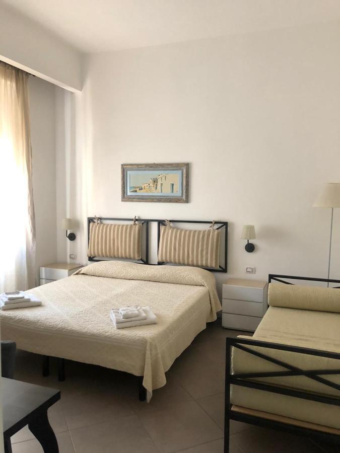B&B Piazza Dante Nuoro Нуоро Экстерьер фото
