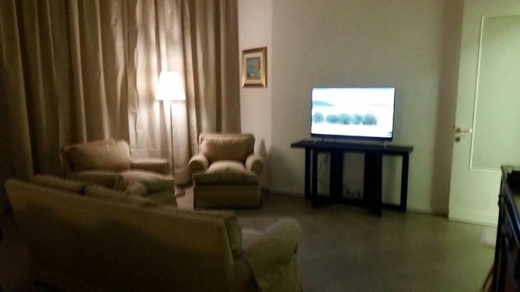 B&B Piazza Dante Nuoro Нуоро Экстерьер фото