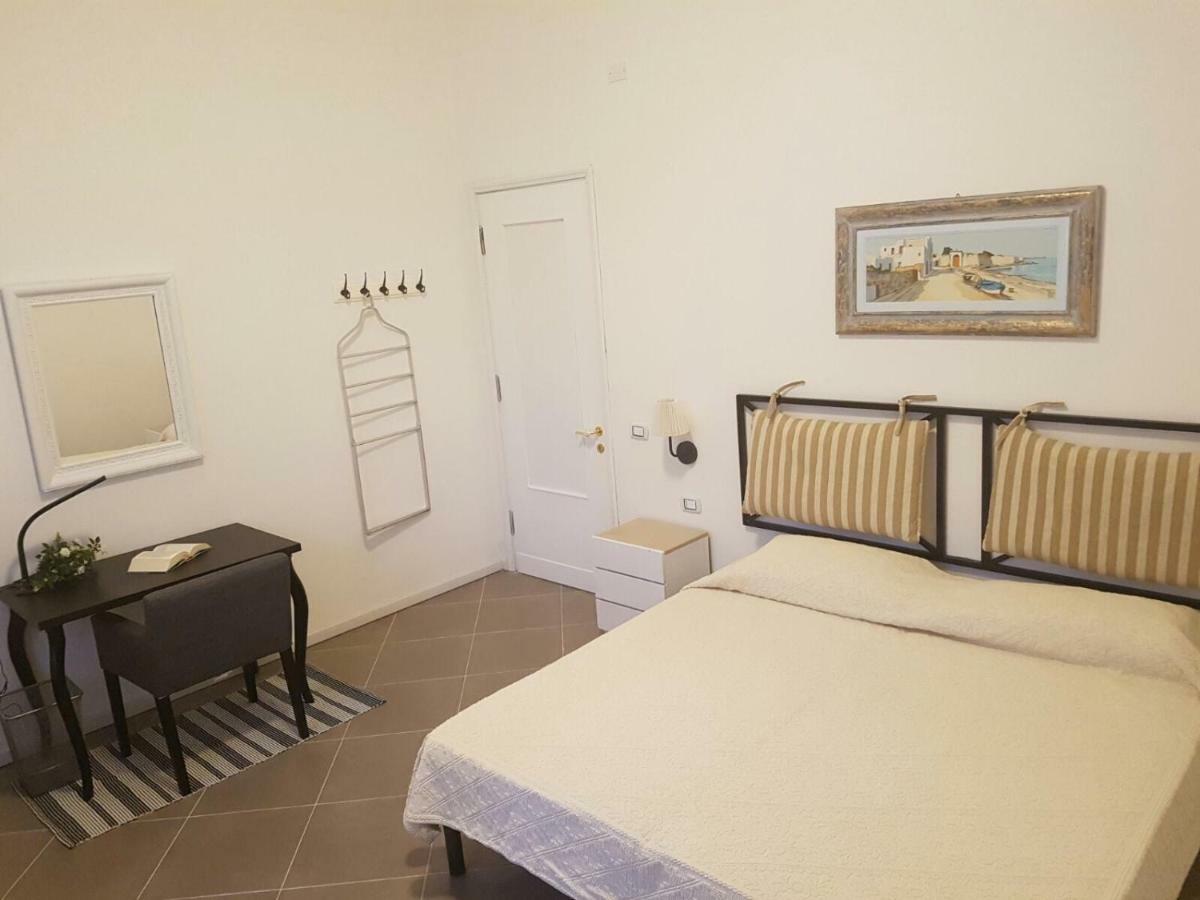 B&B Piazza Dante Nuoro Нуоро Экстерьер фото