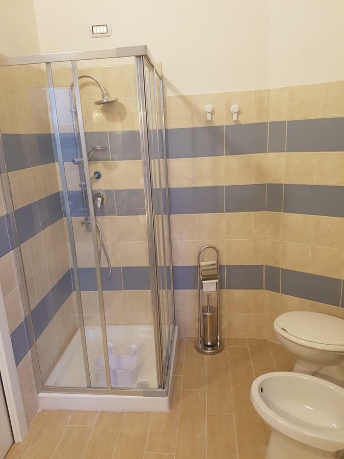 B&B Piazza Dante Nuoro Нуоро Экстерьер фото